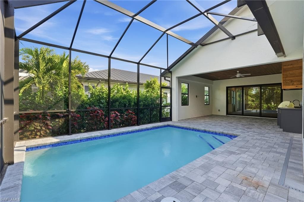 2727 Van Buren AVE, NAPLES FL 34112-27