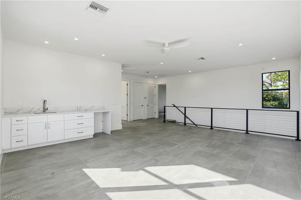 2727 Van Buren AVE, NAPLES FL 34112-13