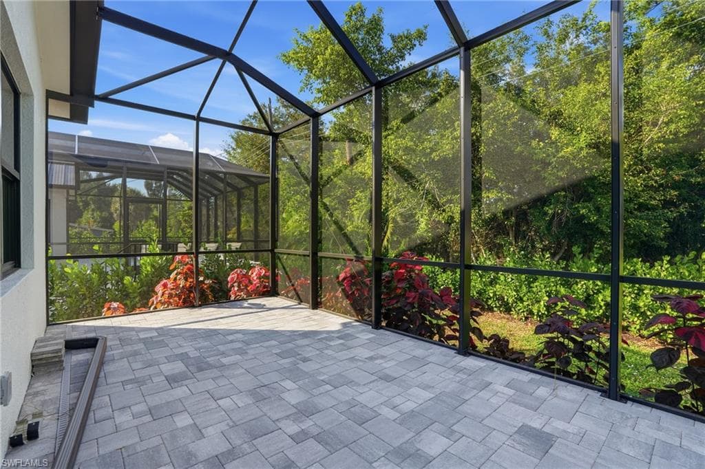 2727 Van Buren AVE, NAPLES FL 34112-28