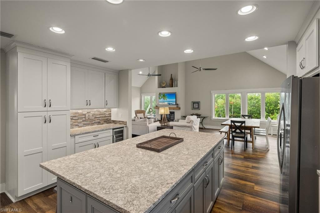 460 E Gulf DR, SANIBEL FL 33957-15