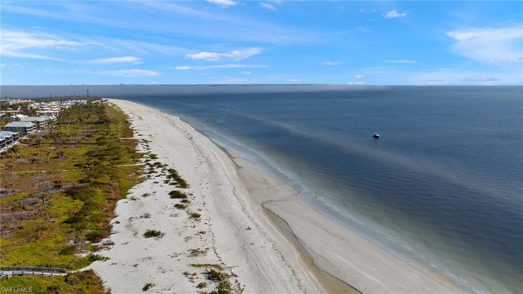 466 E Gulf DR, SANIBEL FL 33957-1