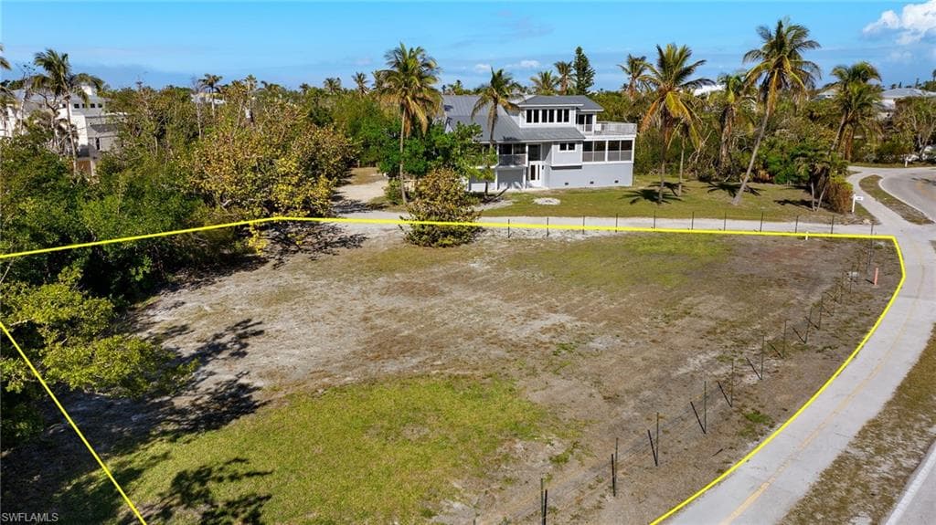 466 E Gulf DR, SANIBEL FL 33957-6