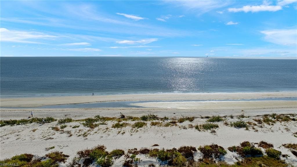 466 E Gulf DR, SANIBEL FL 33957-2