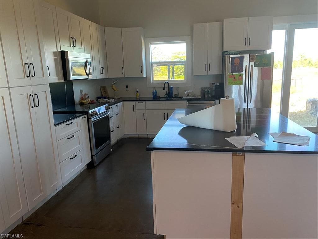 615 Kirby Thompson RD, FORT DENAUD FL 33935-4