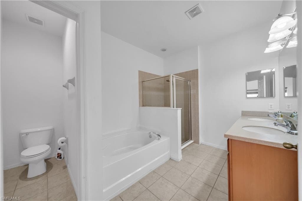 8125 Silver Birch WAY, LEHIGH ACRES FL 33971-18