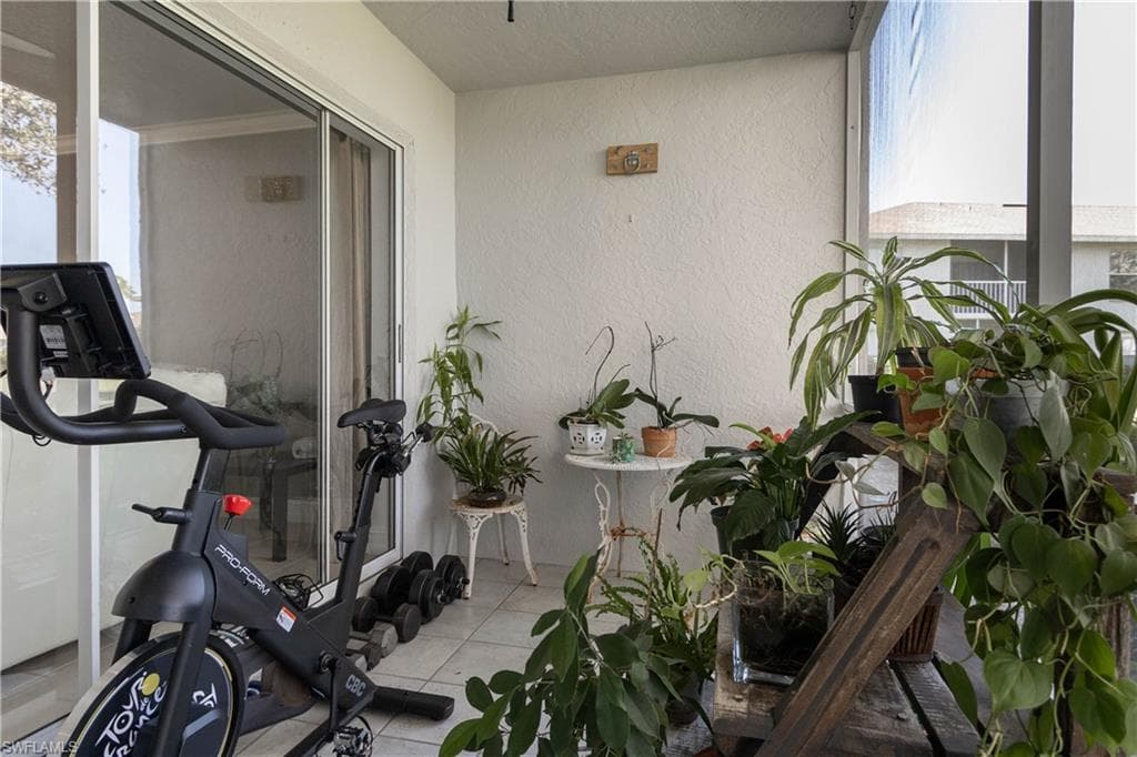 1392 Churchill CIR # 103, NAPLES FL 34116-27