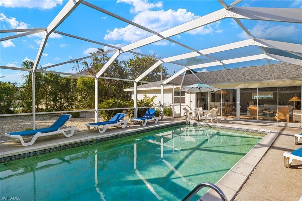 486 Lake Murex CIR, SANIBEL FL 33957-16