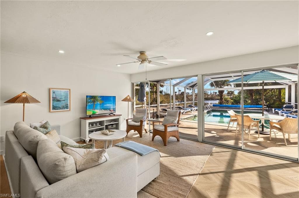 486 Lake Murex CIR, SANIBEL FL 33957-14