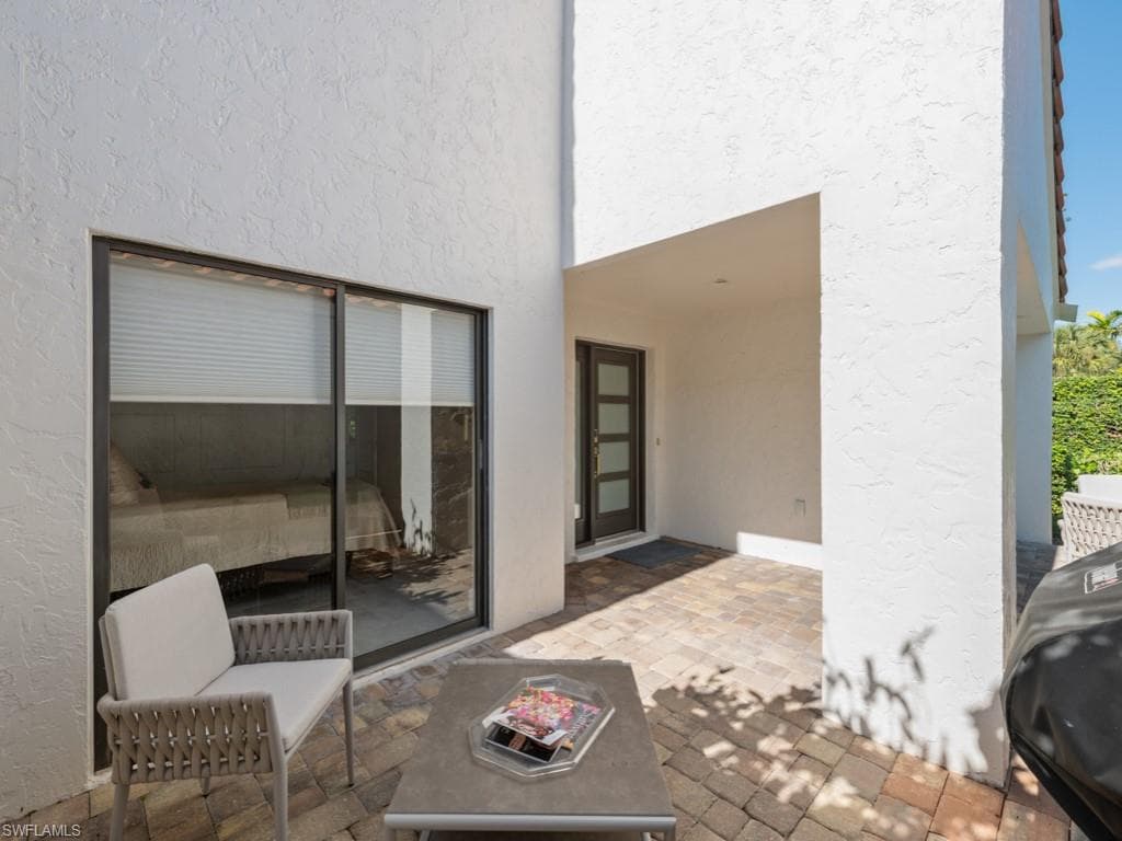 909 Reef Point CIR # 7, NAPLES FL 34108-2