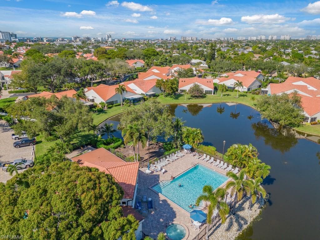 909 Reef Point CIR # 7, NAPLES FL 34108-33