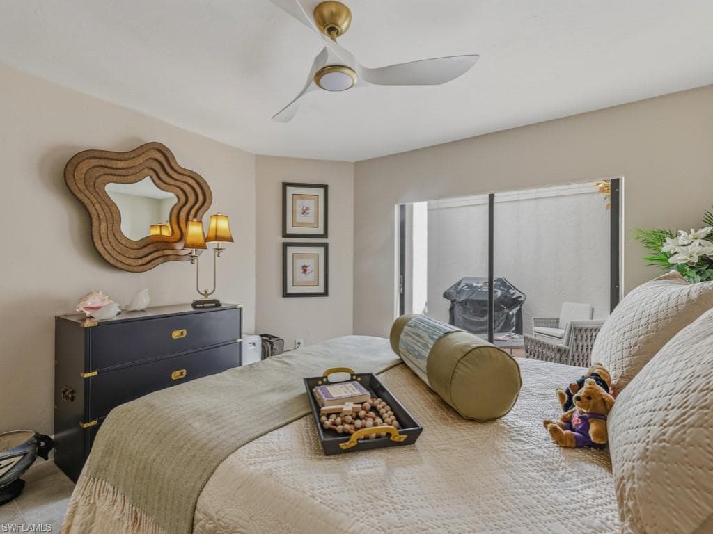 909 Reef Point CIR # 7, NAPLES FL 34108-24