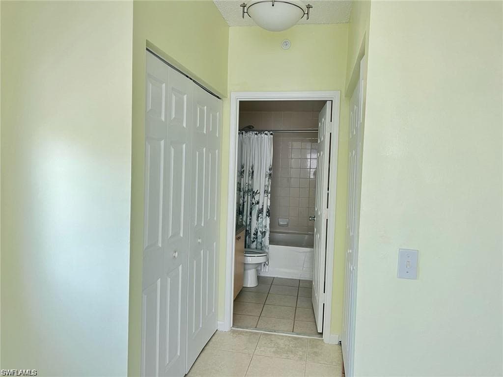 1115 Reserve CT # 201, NAPLES FL 34105-4