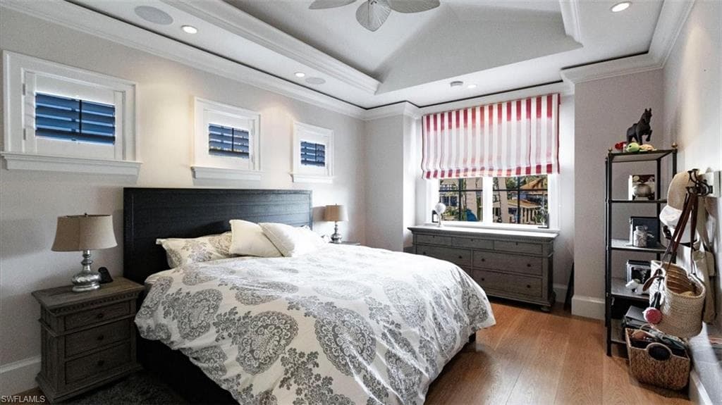 1935 7th ST S, NAPLES FL 34102-20