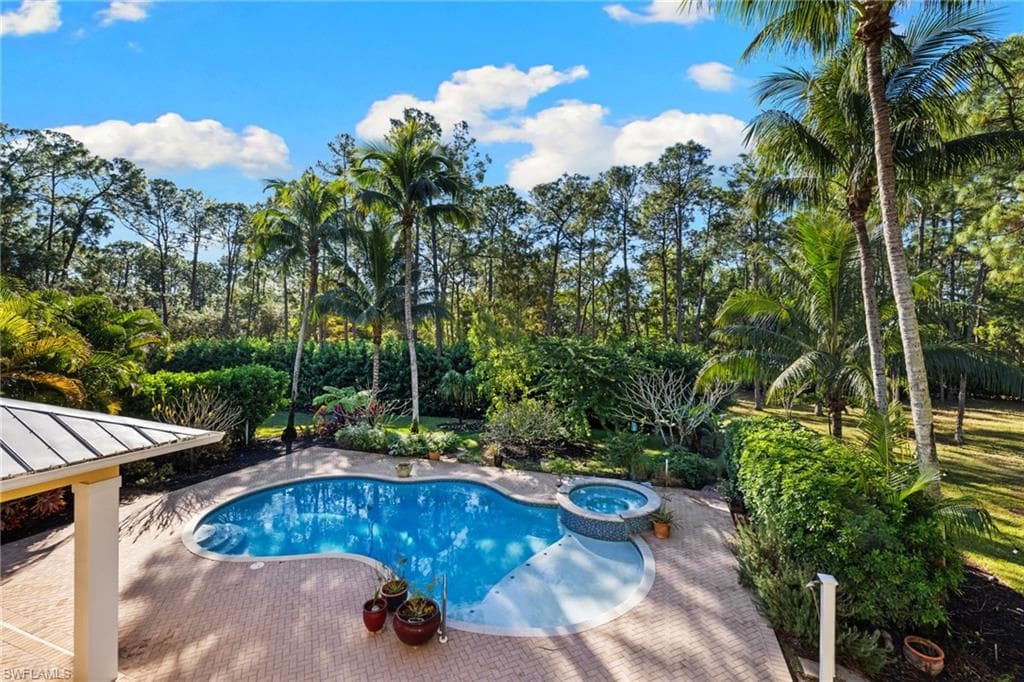 6320 English Oaks LN, NAPLES FL 34119-1