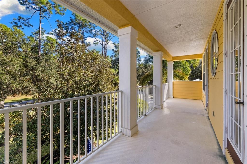 6320 English Oaks LN, NAPLES FL 34119-35