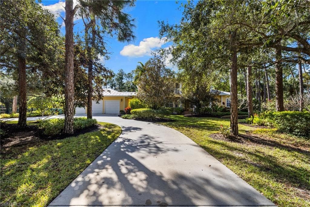 6320 English Oaks LN, NAPLES FL 34119-47