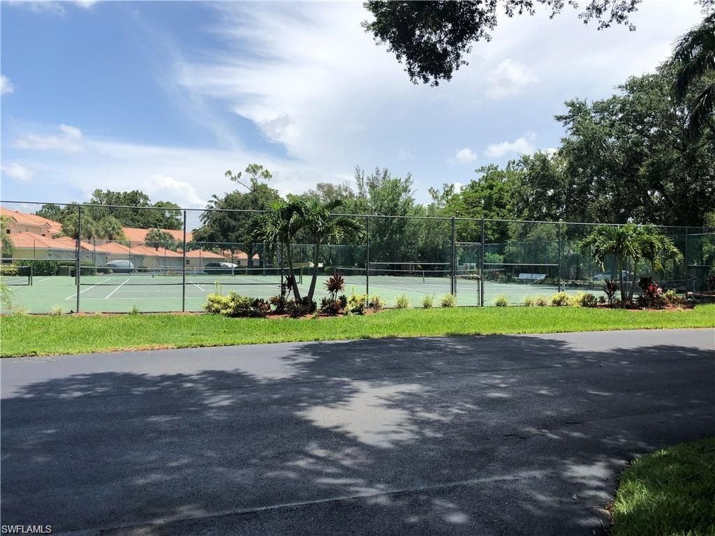 1044 Woodshire LN # B205, NAPLES FL 34105-21