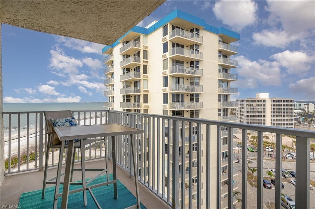 7330 Estero BLVD 906-21