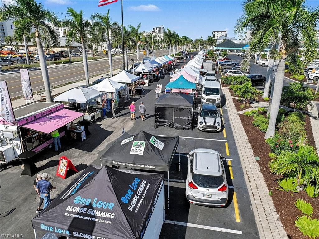 7330 Estero BLVD 906-32