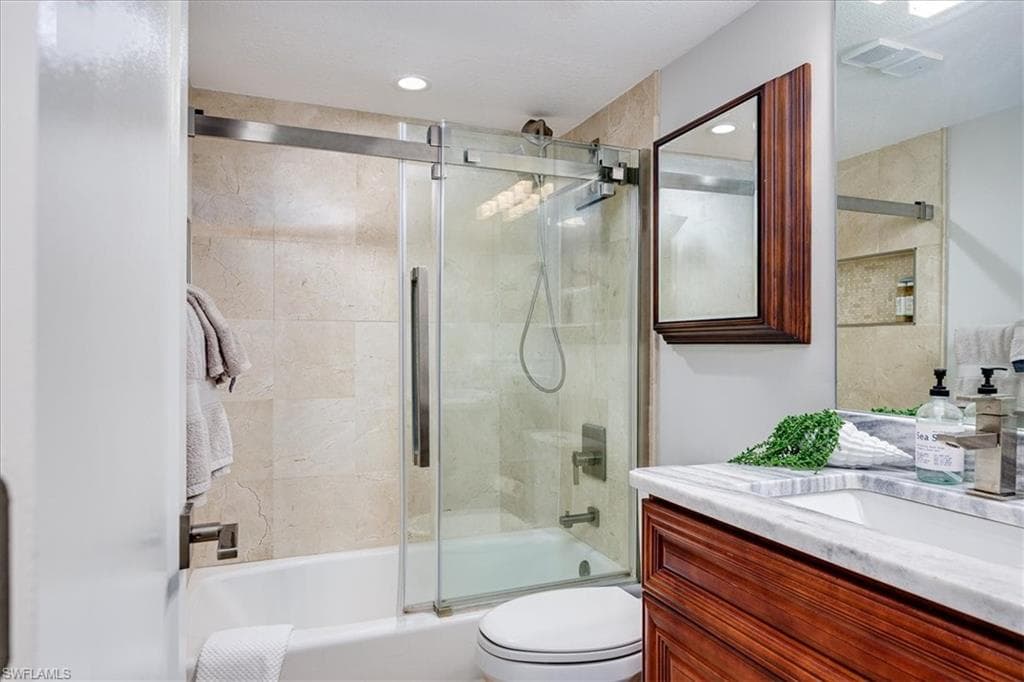 2885 Palm Beach BLVD # 305, FORT MYERS FL 33916-16