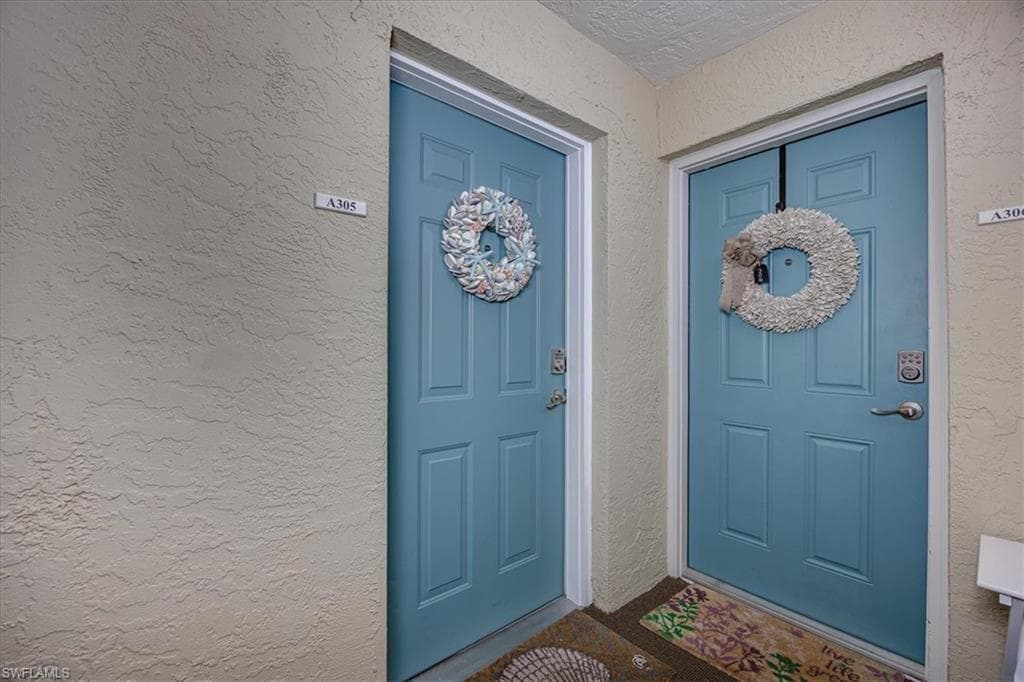 2885 Palm Beach BLVD # 305, FORT MYERS FL 33916-19