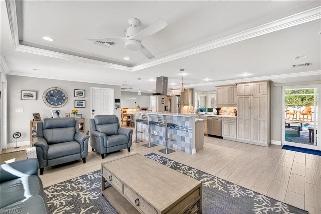 2243 Flora AVE, FORT MYERS FL 33907-5