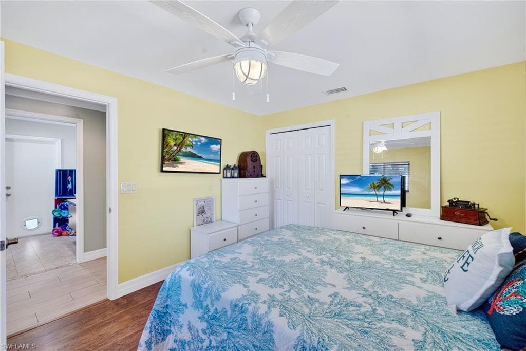 2243 Flora AVE, FORT MYERS FL 33907-22