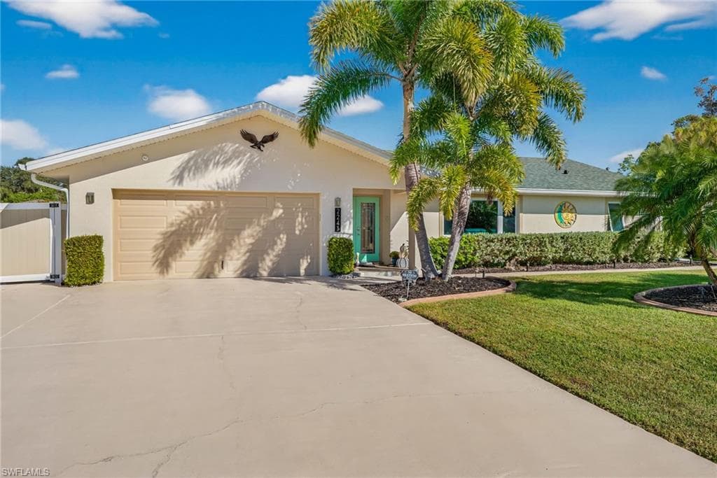 2243 Flora AVE, FORT MYERS FL 33907-35