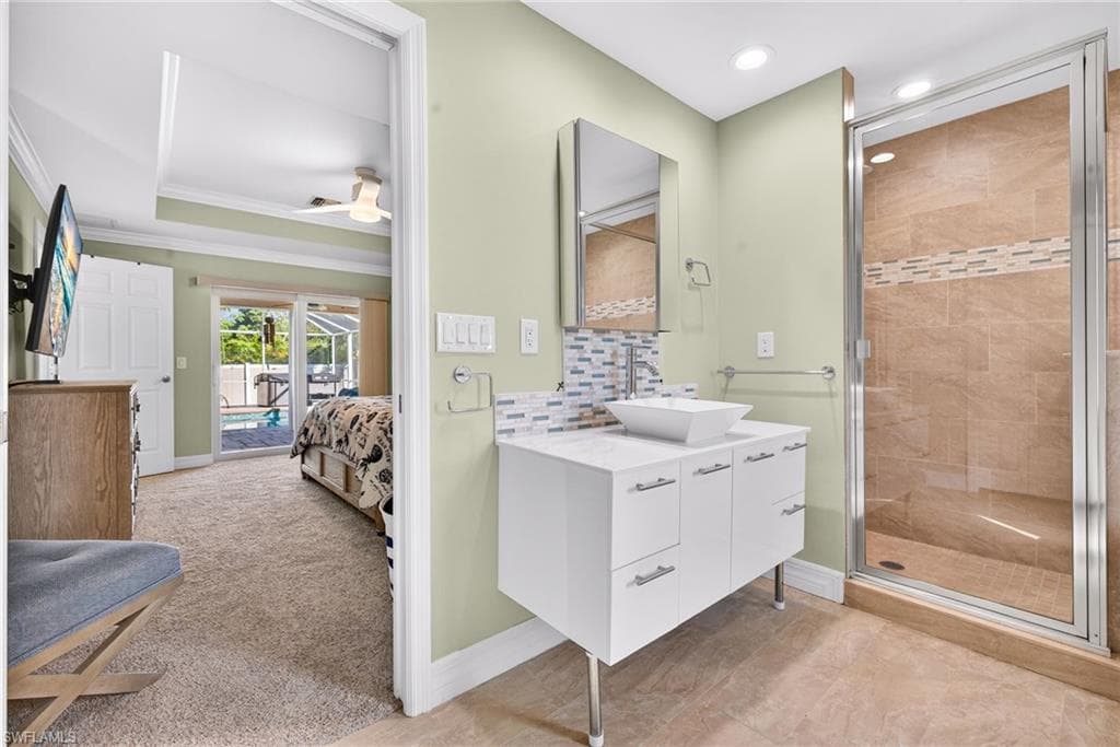 2243 Flora AVE, FORT MYERS FL 33907-18