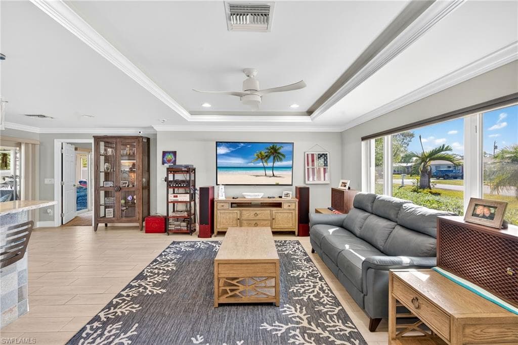 2243 Flora AVE, FORT MYERS FL 33907-3