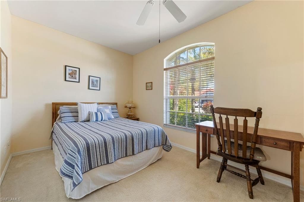 335 Pindo Palm DR, NAPLES FL 34104-15