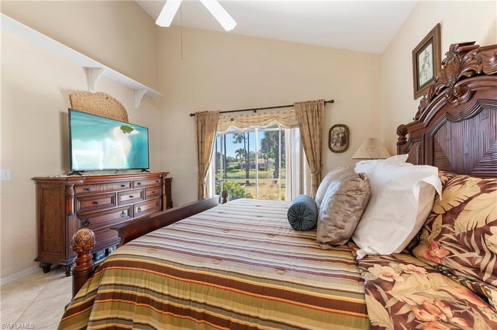 335 Pindo Palm DR, NAPLES FL 34104-10