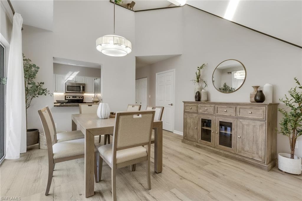 4536 Court WAY # 19D, NAPLES FL 34109-4