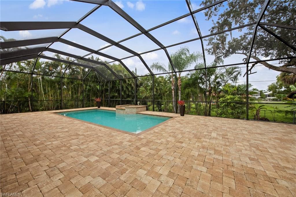 27153 Barefoot LN, BONITA SPRINGS FL 34135-1