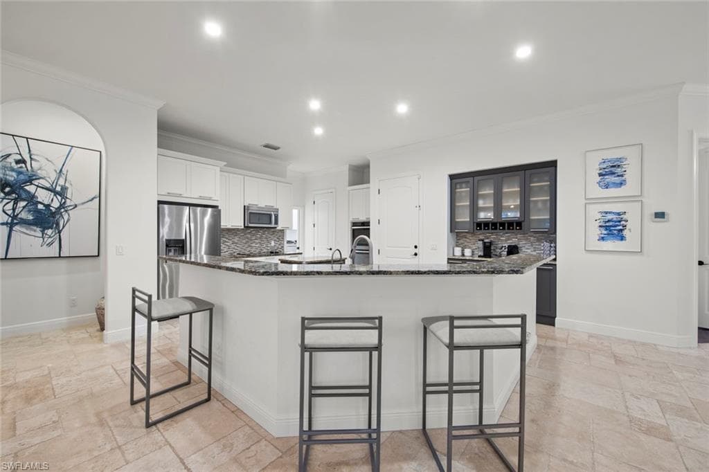 27153 Barefoot LN, BONITA SPRINGS FL 34135-19
