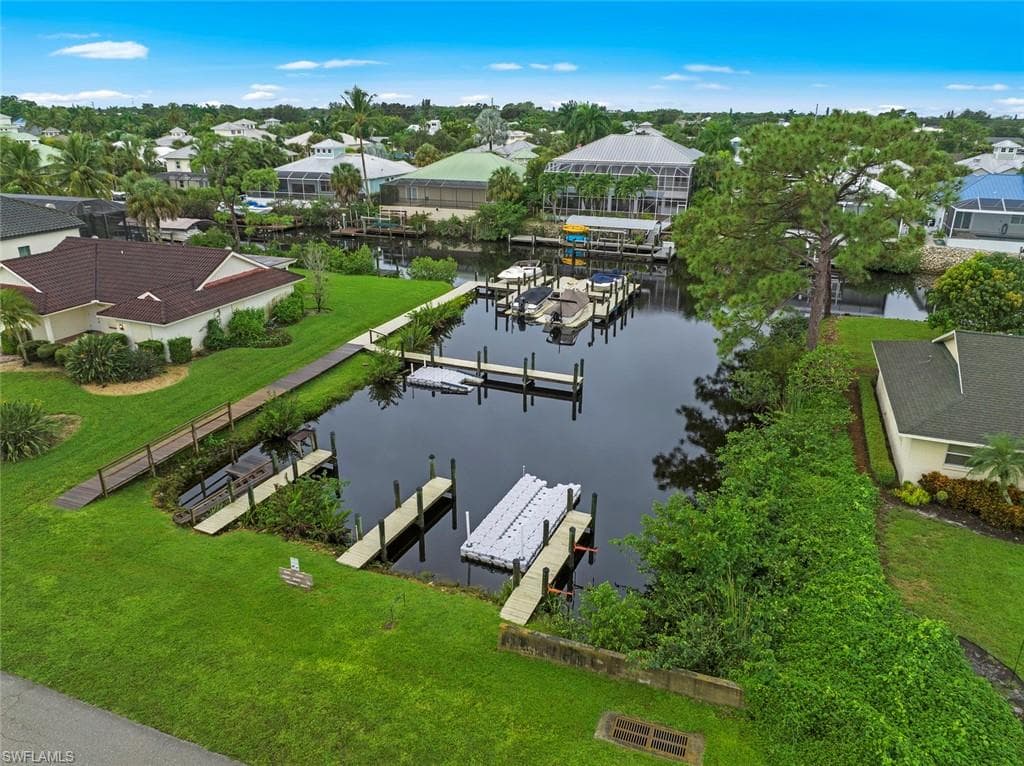 27153 Barefoot LN, BONITA SPRINGS FL 34135-7