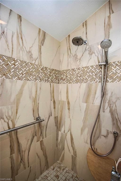 812 Angel Wing DR, SANIBEL FL 33957-25