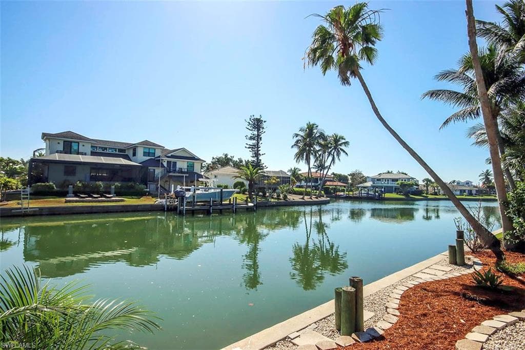 812 Angel Wing DR, SANIBEL FL 33957-37