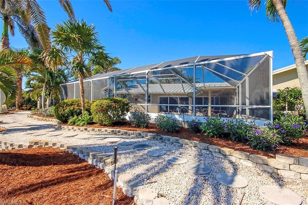 812 Angel Wing DR, SANIBEL FL 33957-39