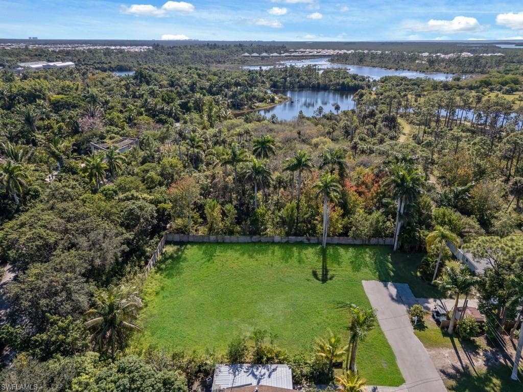 4975 Palmetto CT, NAPLES FL 34112-7