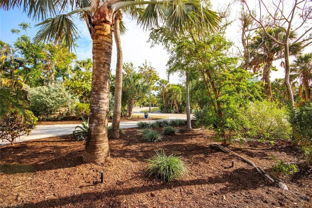 731 Nerita ST, SANIBEL FL 33957-26