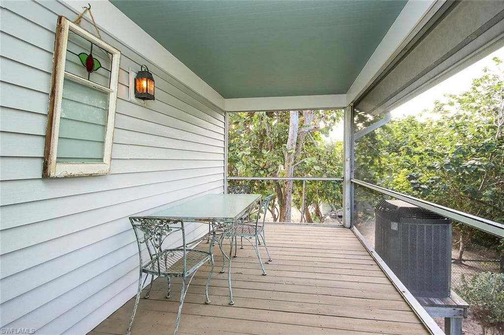 731 Nerita ST, SANIBEL FL 33957-16