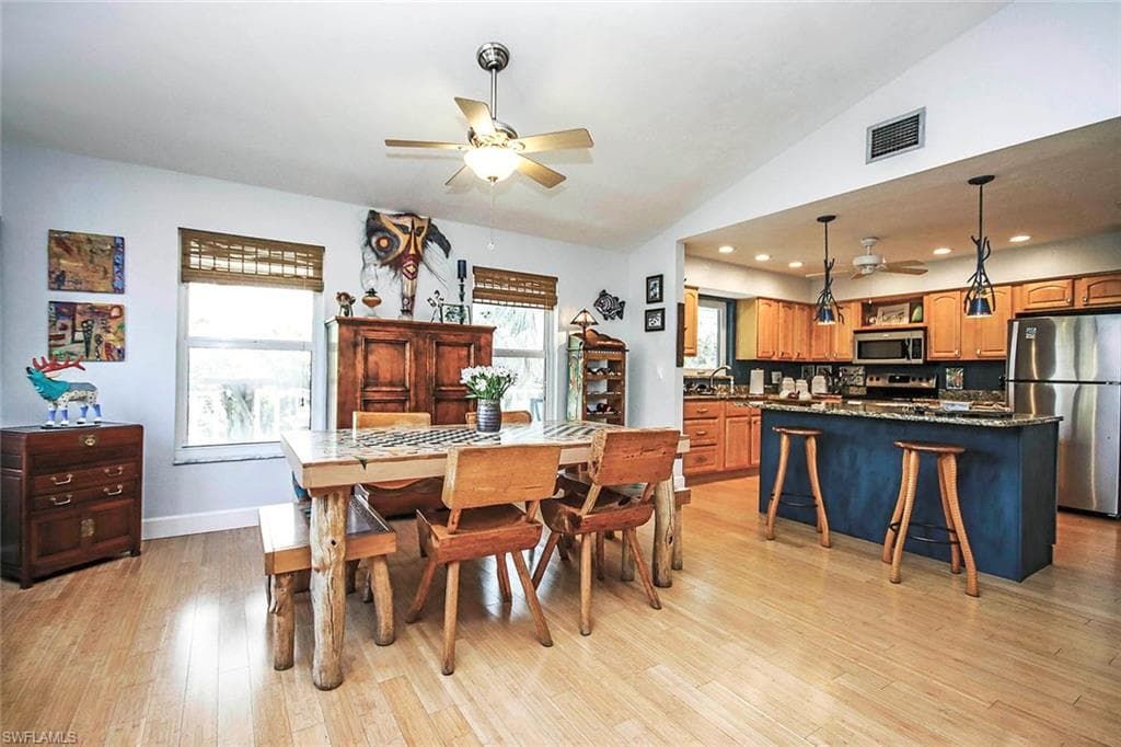 731 Nerita ST, SANIBEL FL 33957-6