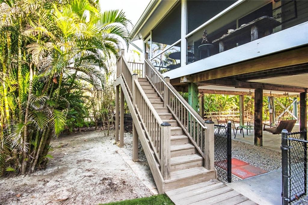 731 Nerita ST, SANIBEL FL 33957-23