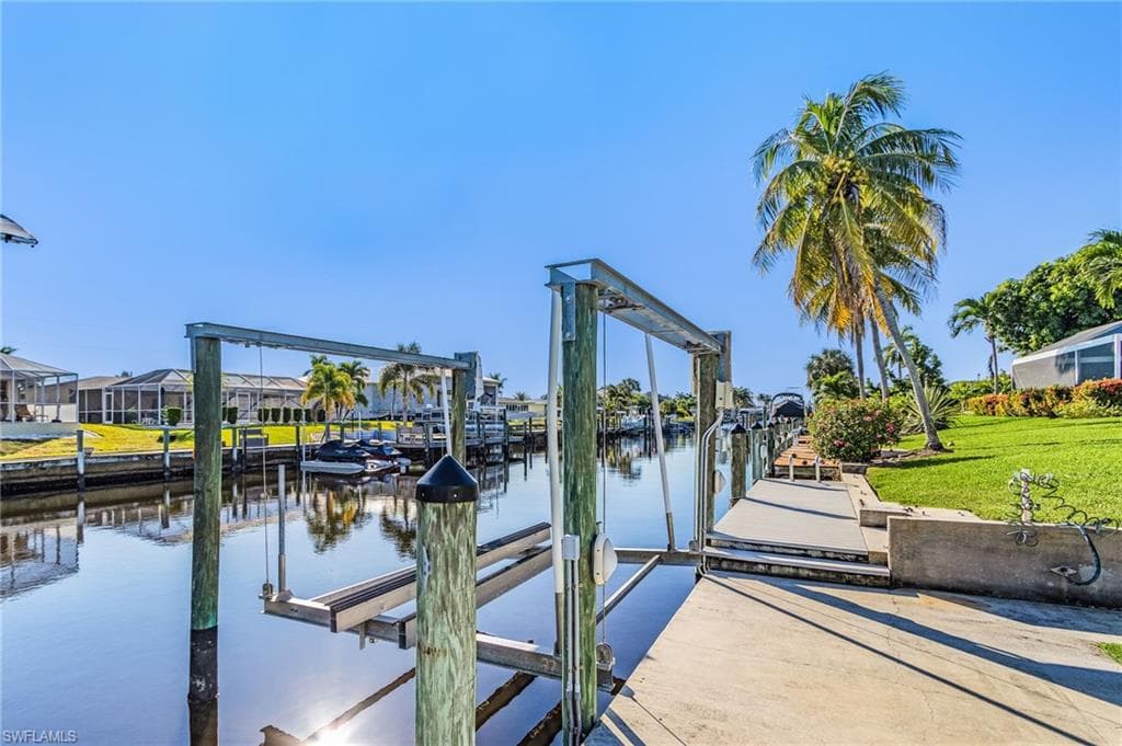 3005 SE 18th AVE, CAPE CORAL FL 33904-2