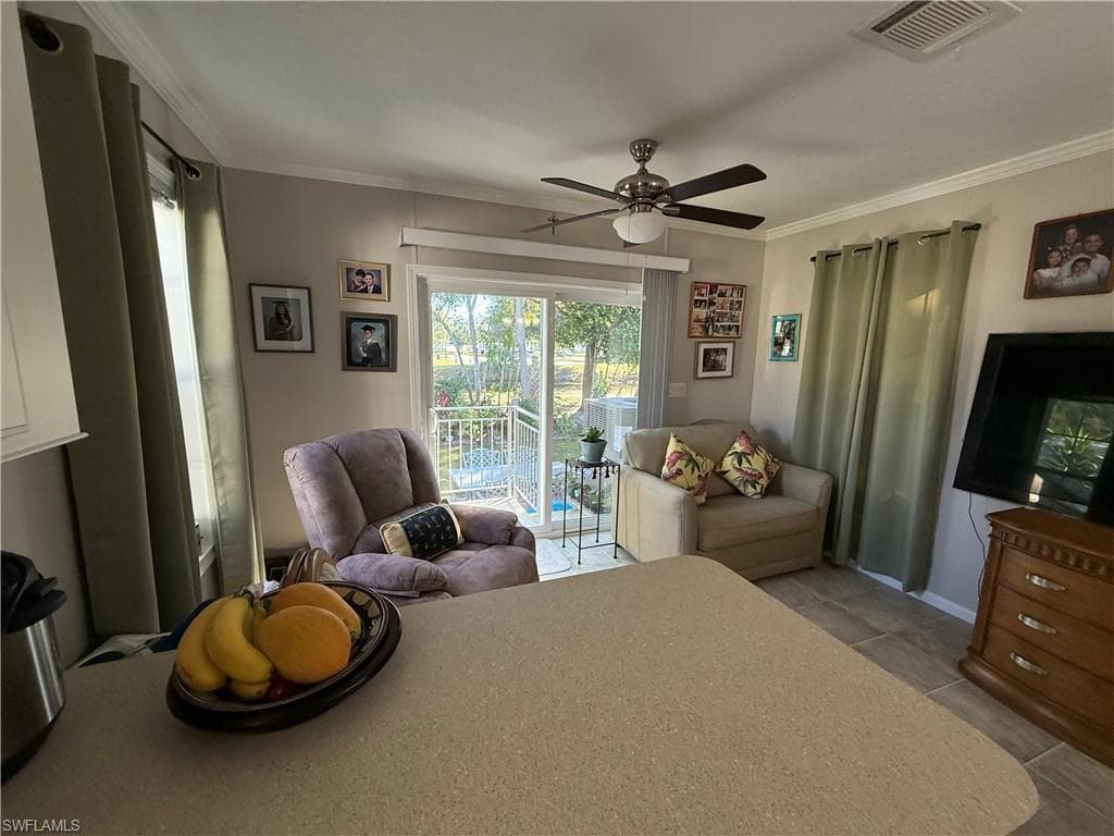 25 Bass LN, NAPLES FL 34114-11