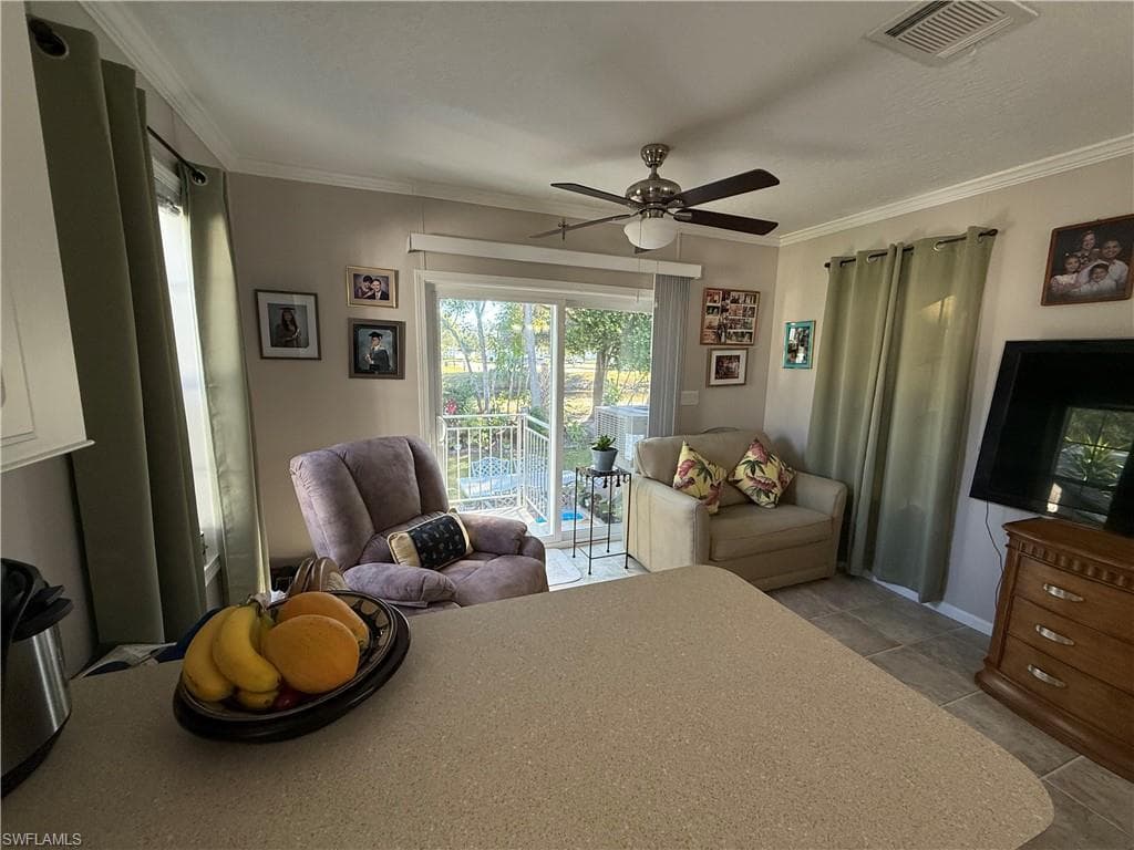 25 Bass LN, NAPLES FL 34114-4