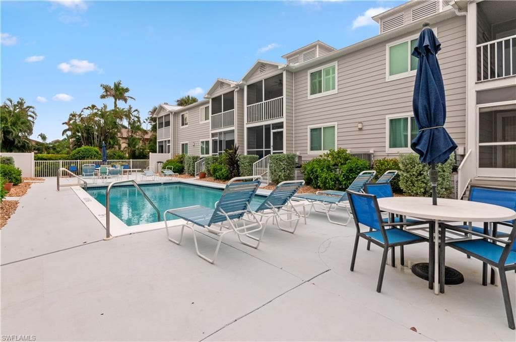 829 W Elkcam CIR # 208, MARCO ISLAND FL 34145-19