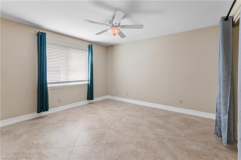 829 W Elkcam CIR # 208, MARCO ISLAND FL 34145-10