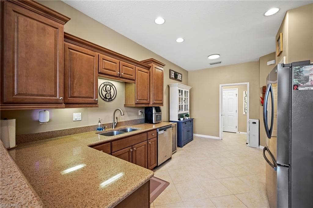 20092 Larino LOOP, ESTERO FL 33928-15